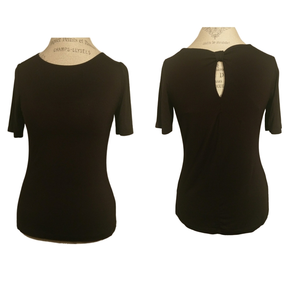 Tahari top with back cutout and bow style detail
